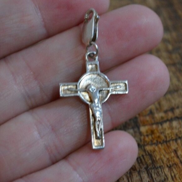 Silver Charm Jewelry - Sterling Silver Jesus on Cross Pendant Christian Religious Necklace Charm 3.9 gm